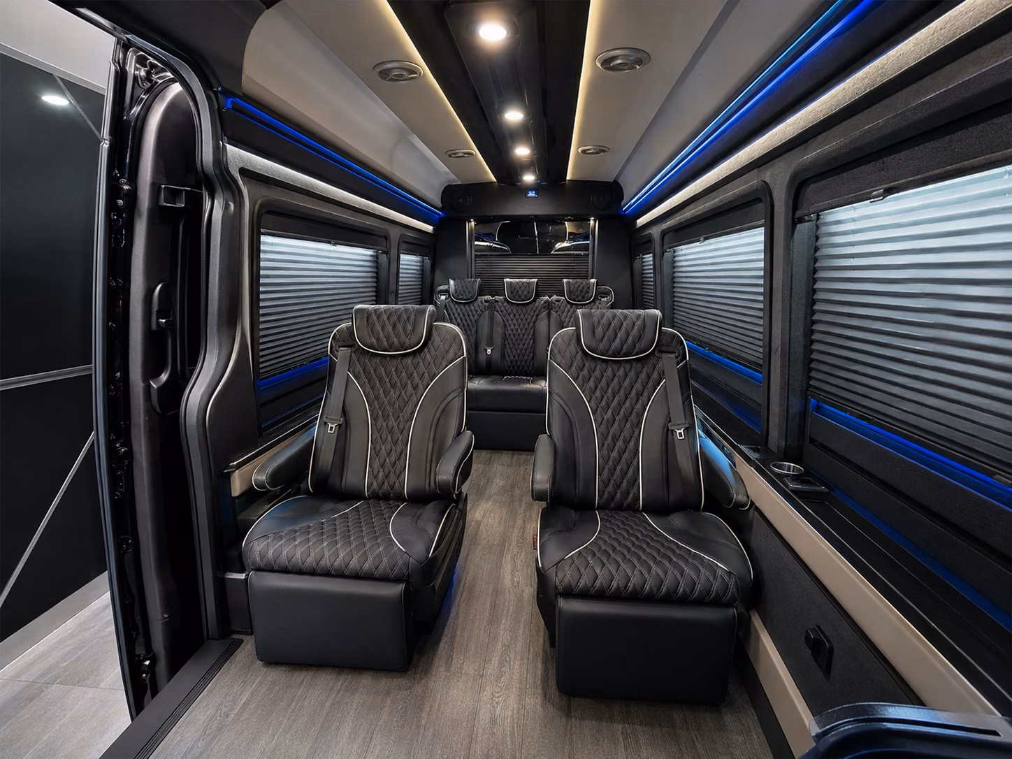 airport shuttle buses for events at brookshire grocery arena and beyond